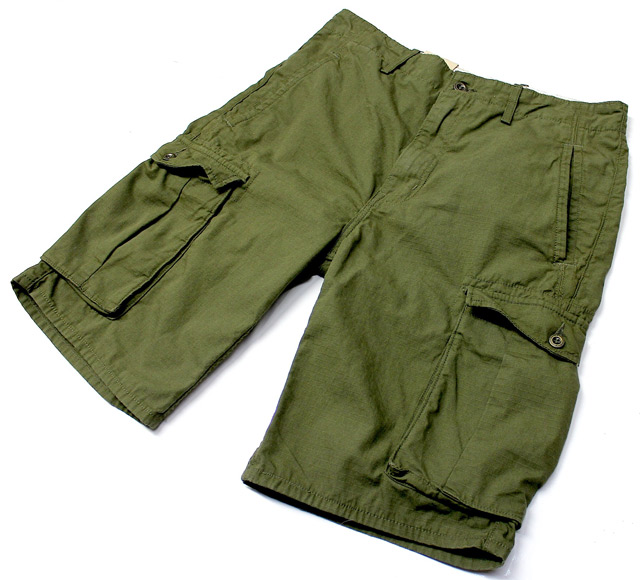 Levis リップストップカーゴショーツ (W30,W32,W34,W36,)オリーブ